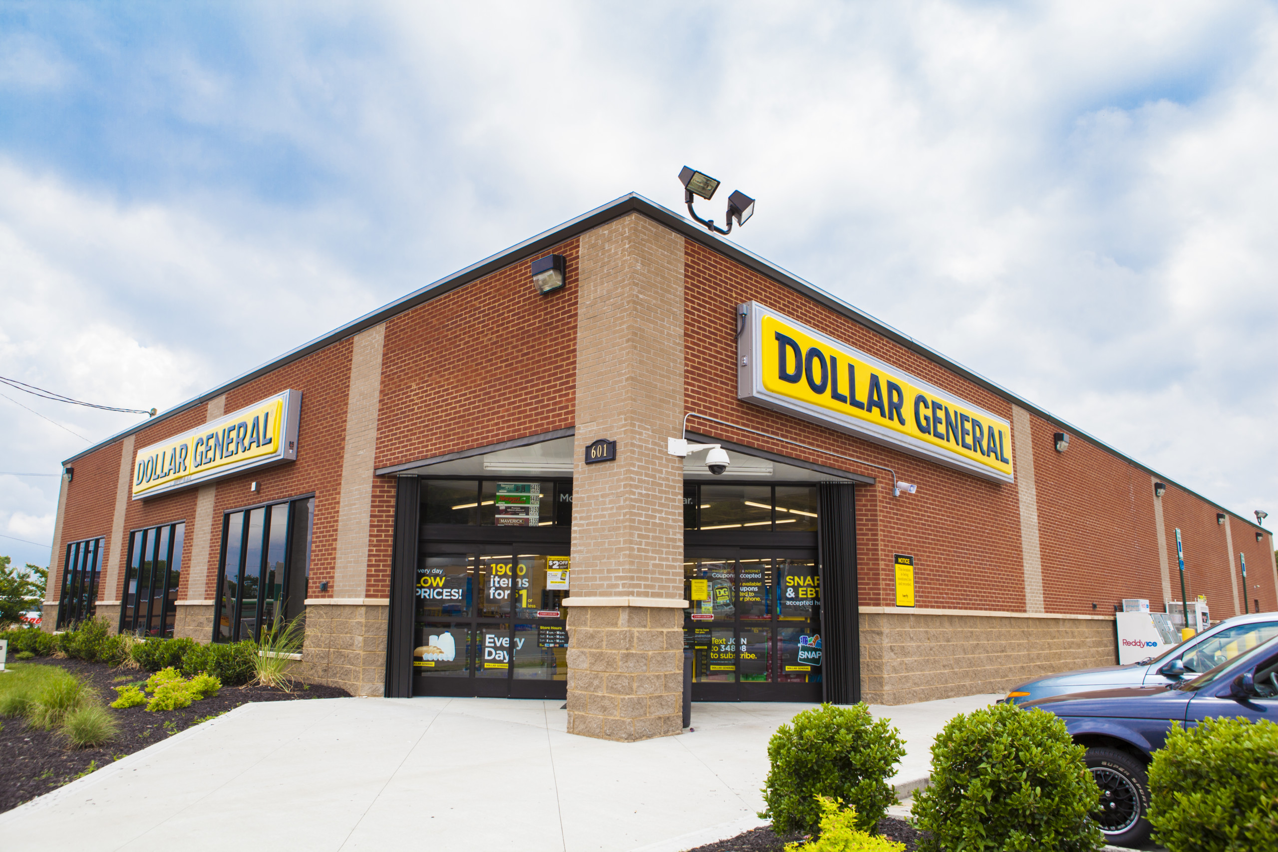 Dollar General Awards 50,000 to Regional Food Bank of Oklahoma
